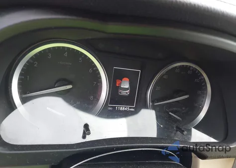 2018 Toyota Highlander Xle from USA, damaged, VIN 5TDJZRFH9JS805473